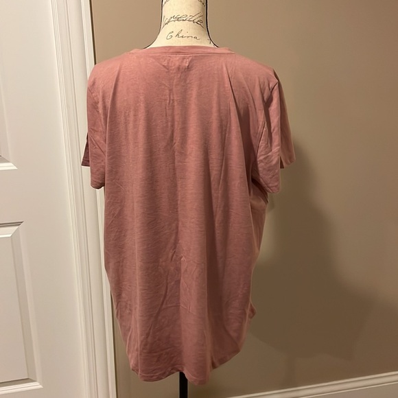 🌸🎗️NWOT women’s Maurices Breast cancer awareness T-shirt​ - Picture 4 of 7